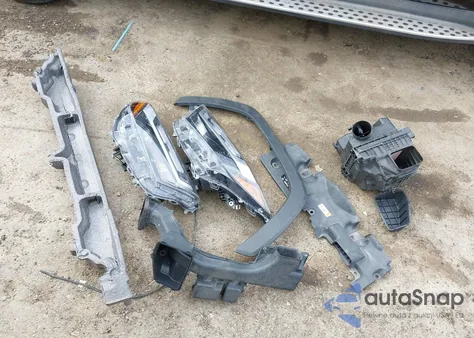 2024 Toyota Rav4 Xle from USA, damaged, VIN 2T3P1RFV1RW460490